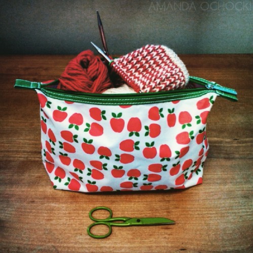 AMANDA OCHOCKI Red & White knitting